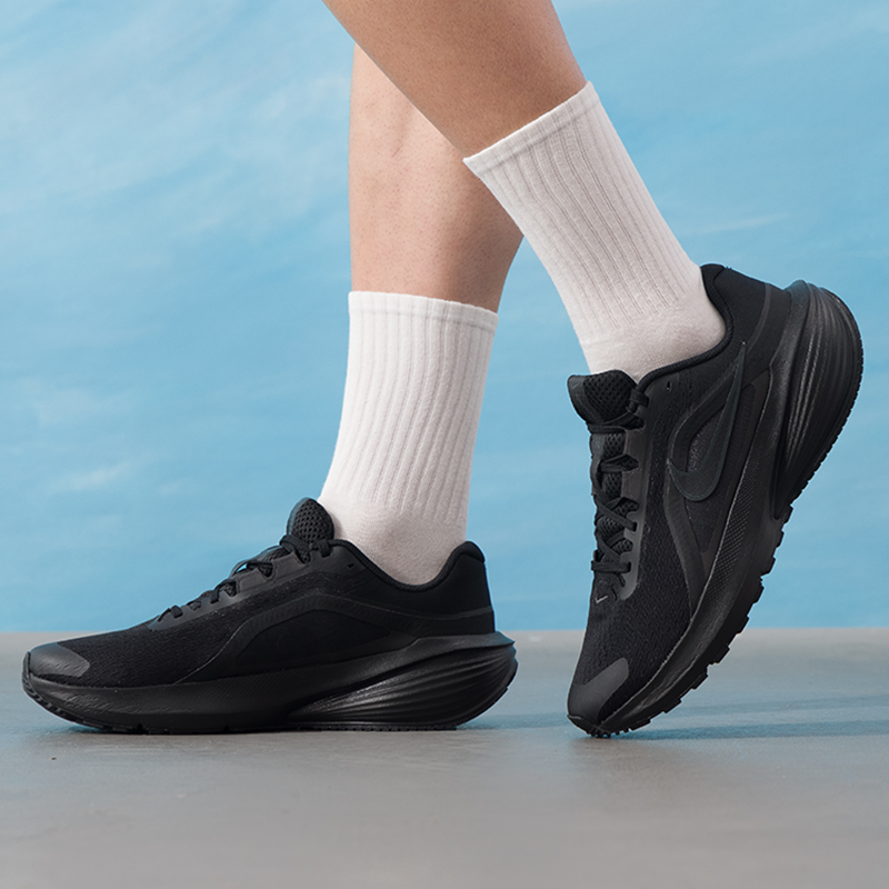 Мужские кроссовки Nike, оригин – обзор и цена Lightweight Road Running Shoes